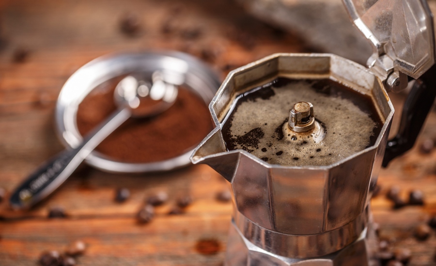 Espresso-style coffee with MOKA POT